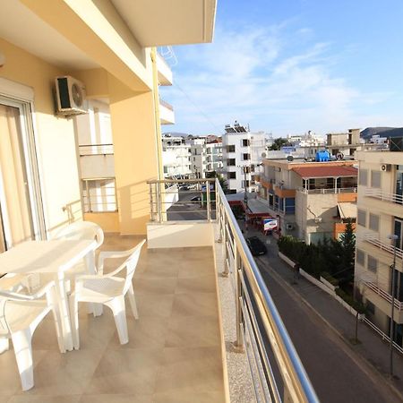 Teo Apartaments Sarandë エクステリア 写真