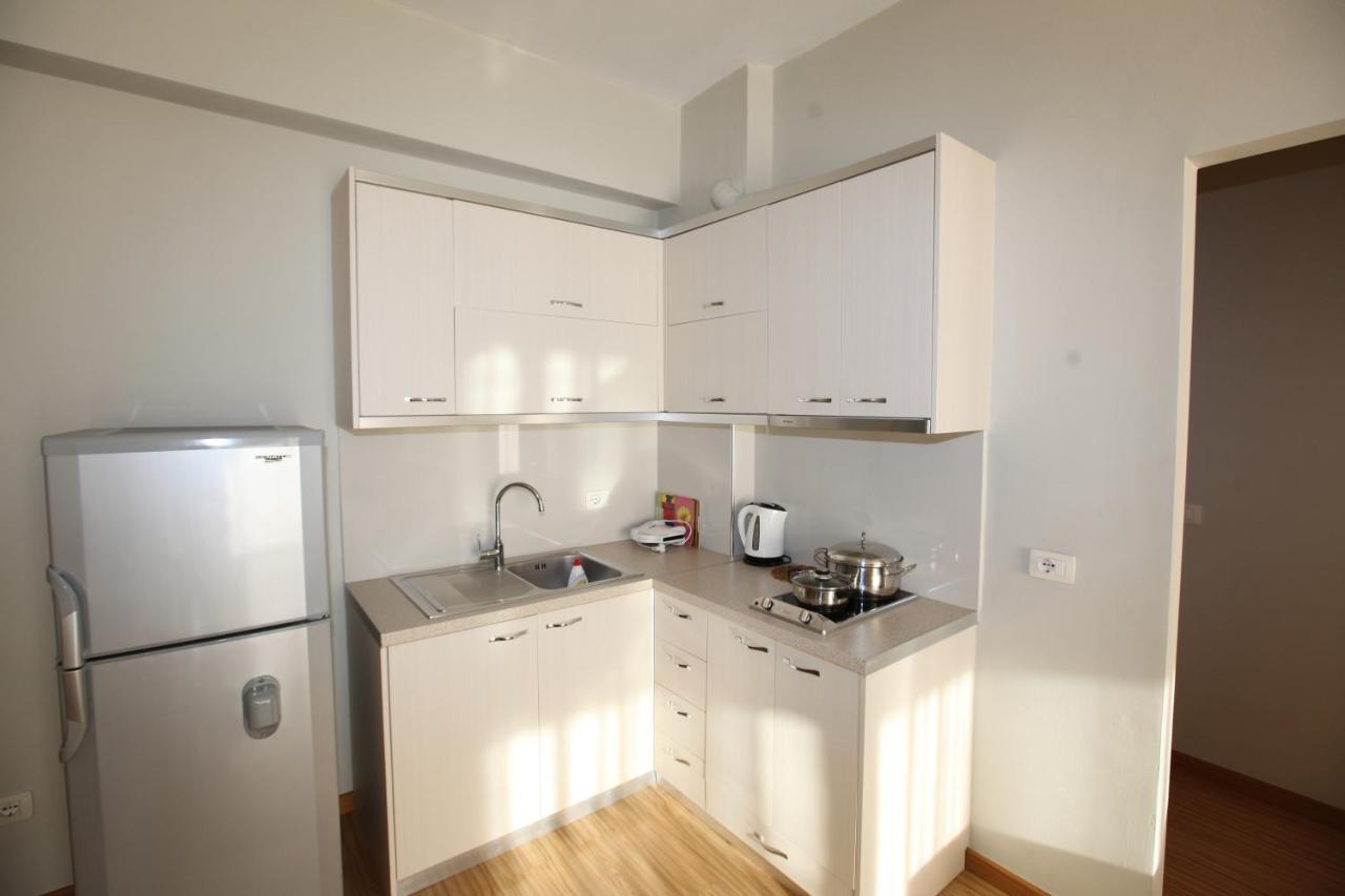 Teo Apartaments Sarandë エクステリア 写真