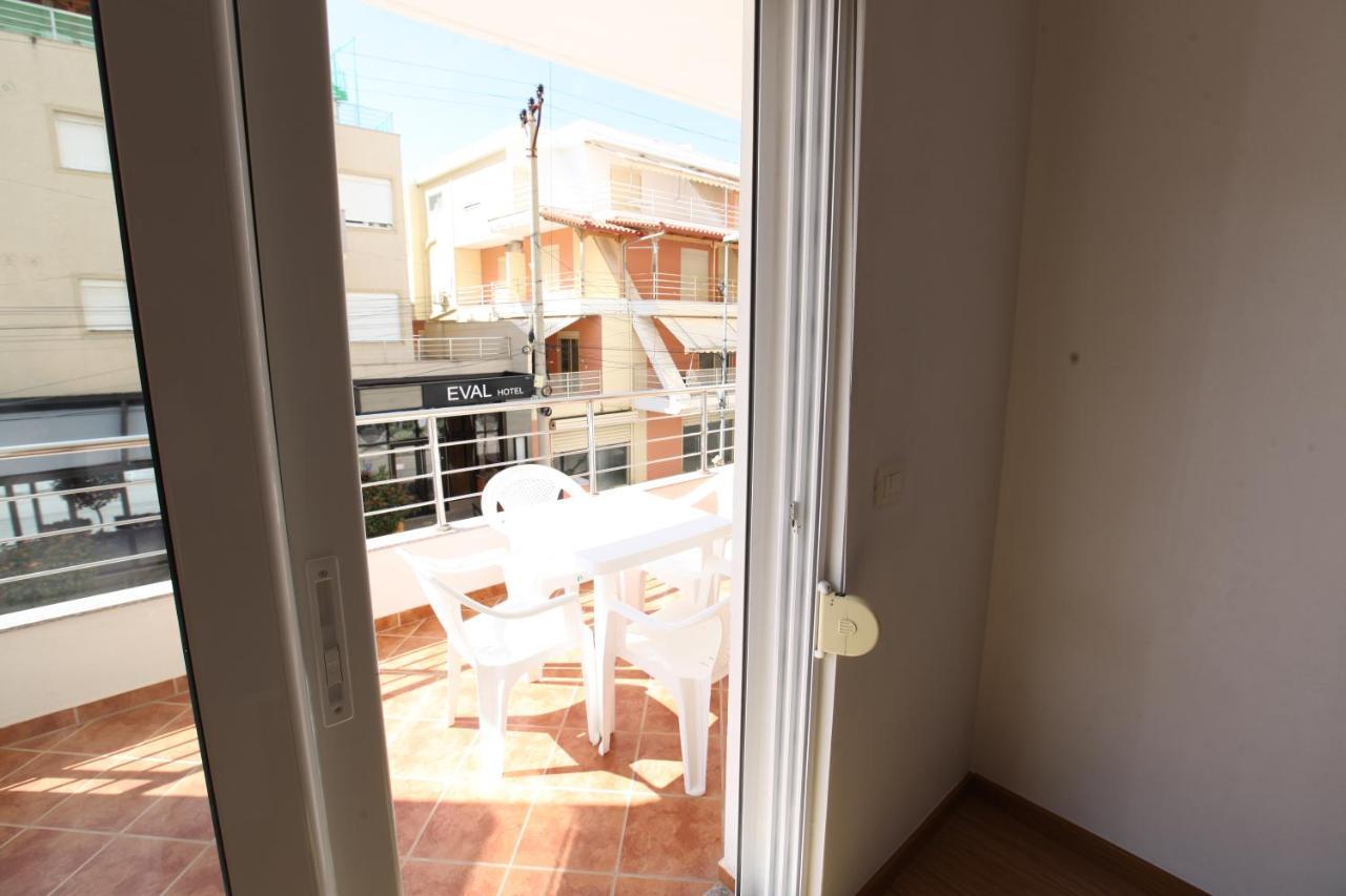 Teo Apartaments Sarandë エクステリア 写真