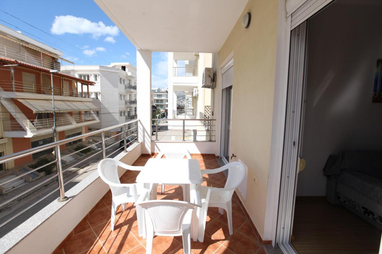 Teo Apartaments Sarandë エクステリア 写真