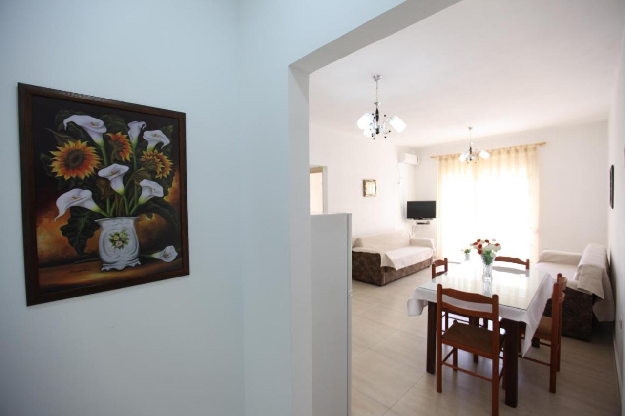 Teo Apartaments Sarandë エクステリア 写真
