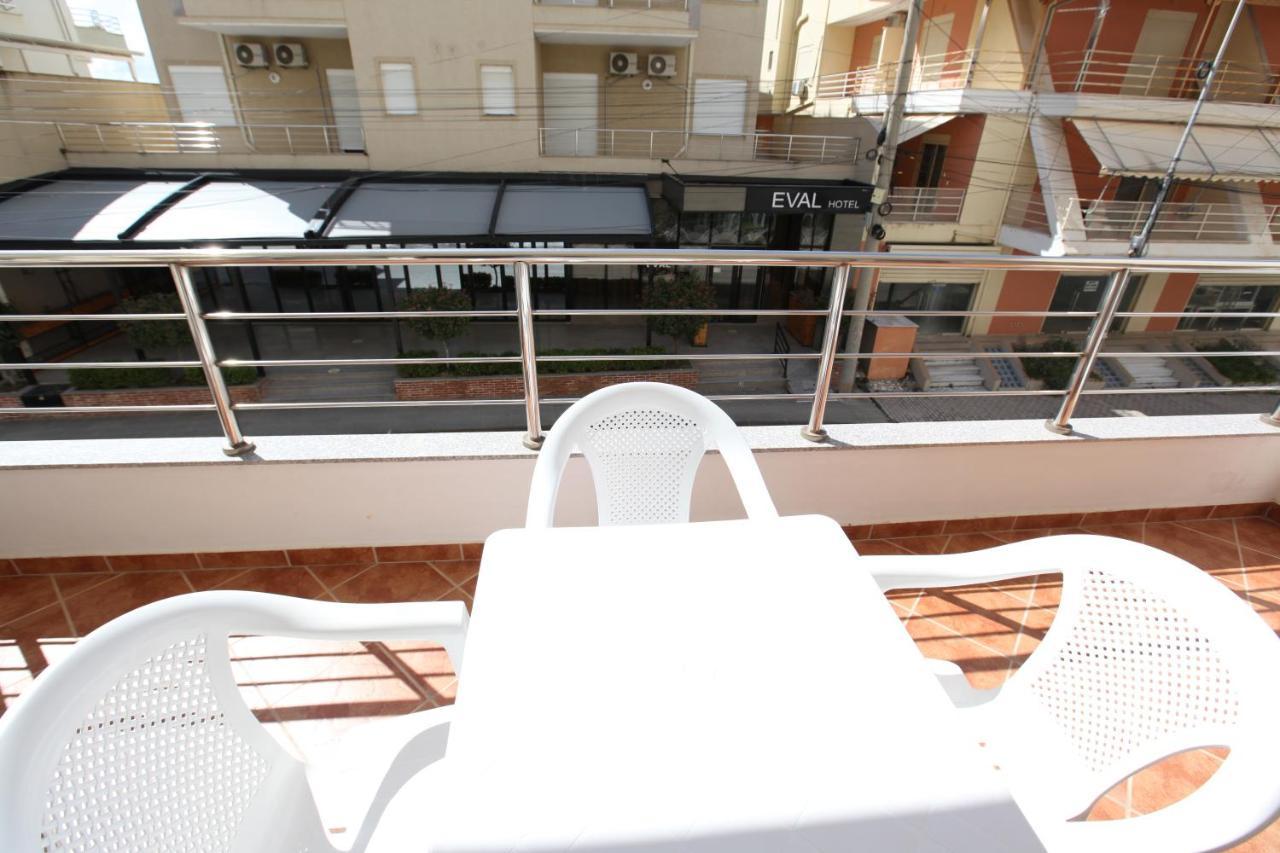 Teo Apartaments Sarandë エクステリア 写真