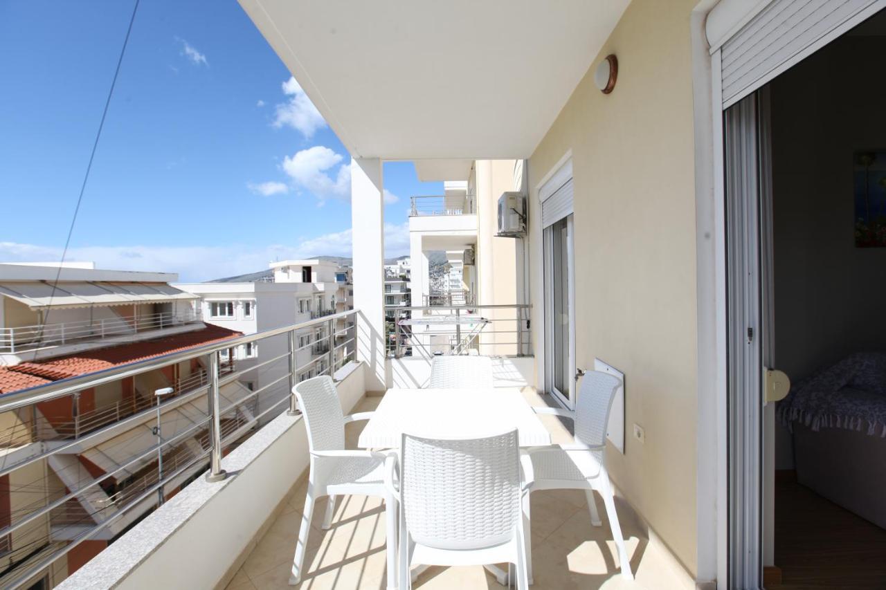 Teo Apartaments Sarandë エクステリア 写真