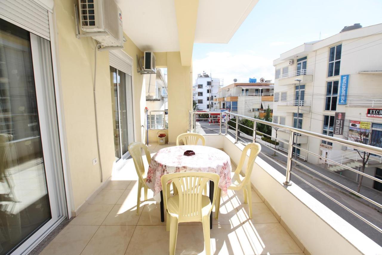 Teo Apartaments Sarandë エクステリア 写真